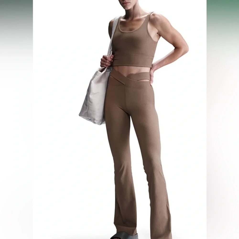 NWT Nike Zenvy Rib Women's Gentle-Support High-Waisted Flared Leggings XS